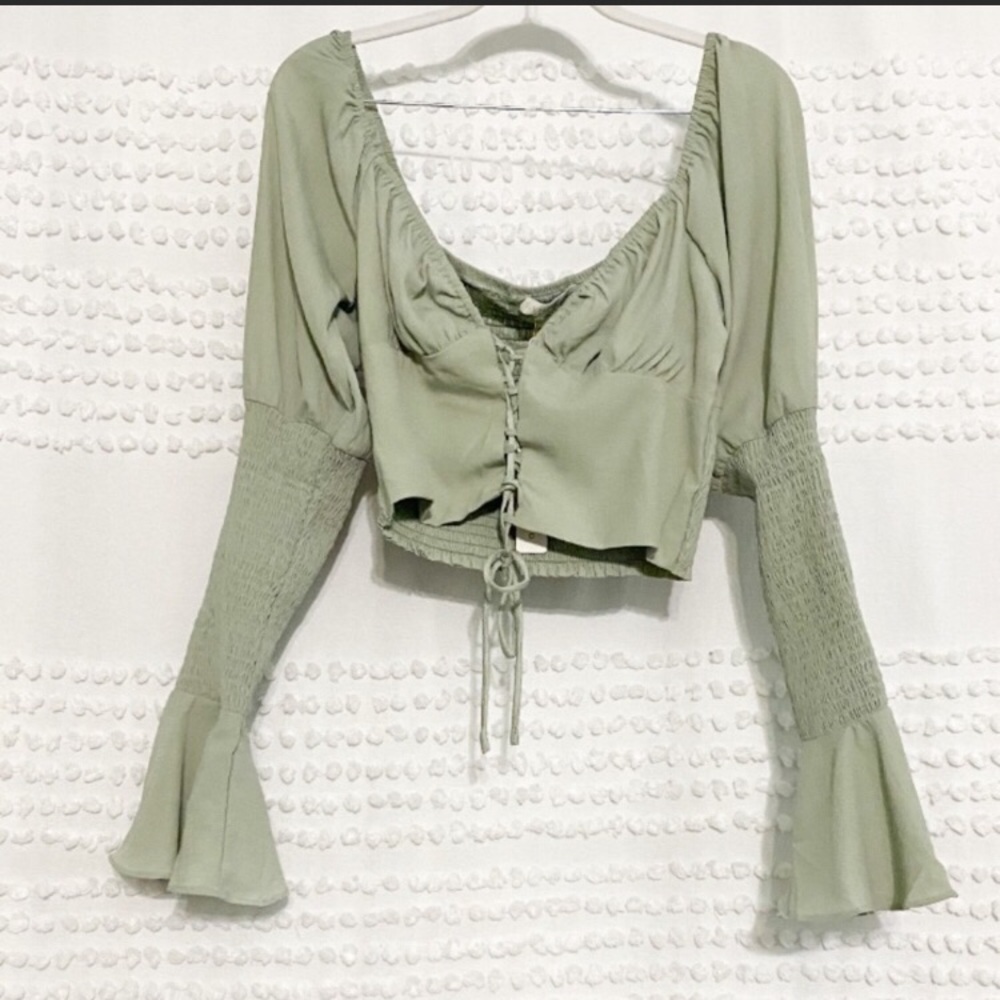 O. Vianca lace up cropped smocked sleeve blouse l